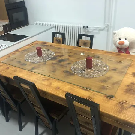 Apartament On A River Avenue