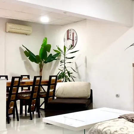 아파트 On A River Avenue *