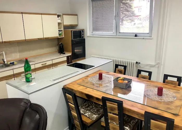 On A River Avenue 아파트